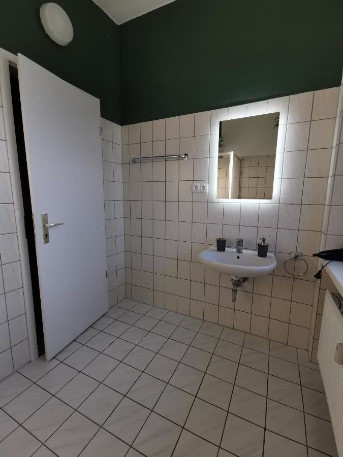 Suiteable Living Katlenburg, Studio Apartment Mit Netflix, Am Rande Des Harz Bagian luar foto
